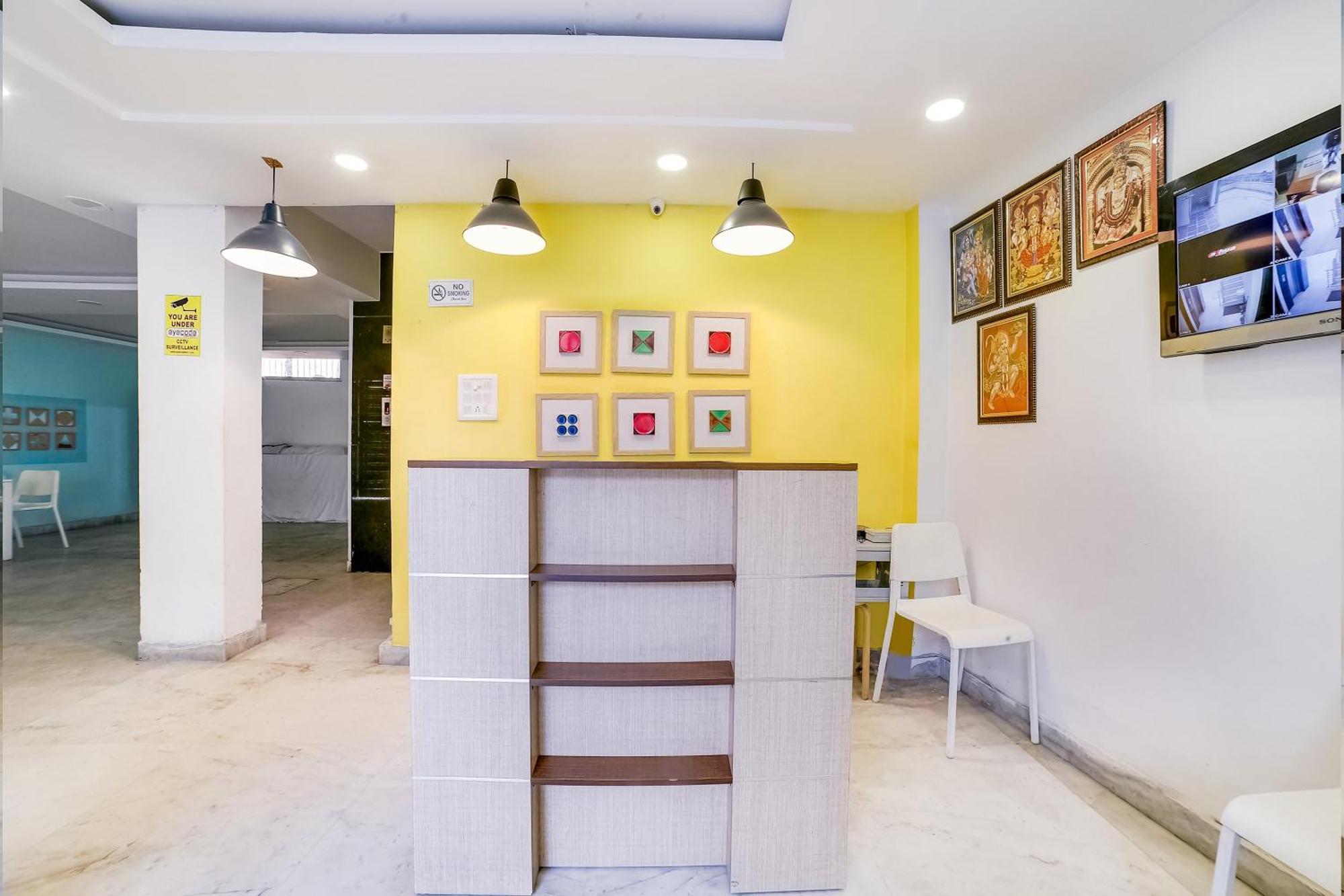 Hotel O Carol Garden Delhi  Exterior photo